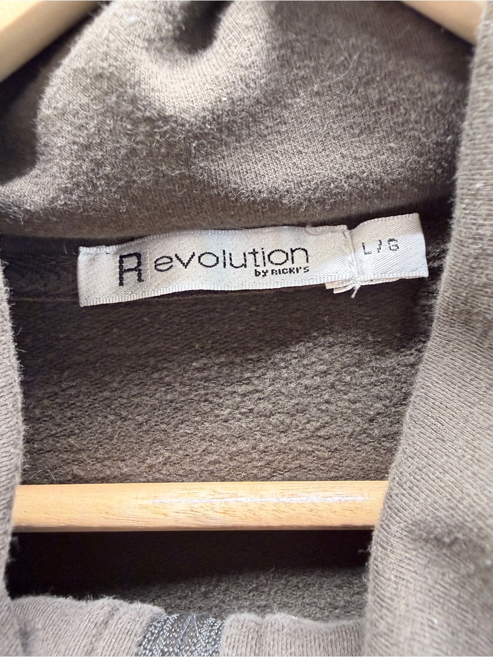 48% Cotton Dark Olive Zip-Up Sweater w/Thumb Holes & Pockets Cabinets Staple 🏡 - Picture 3 of 7